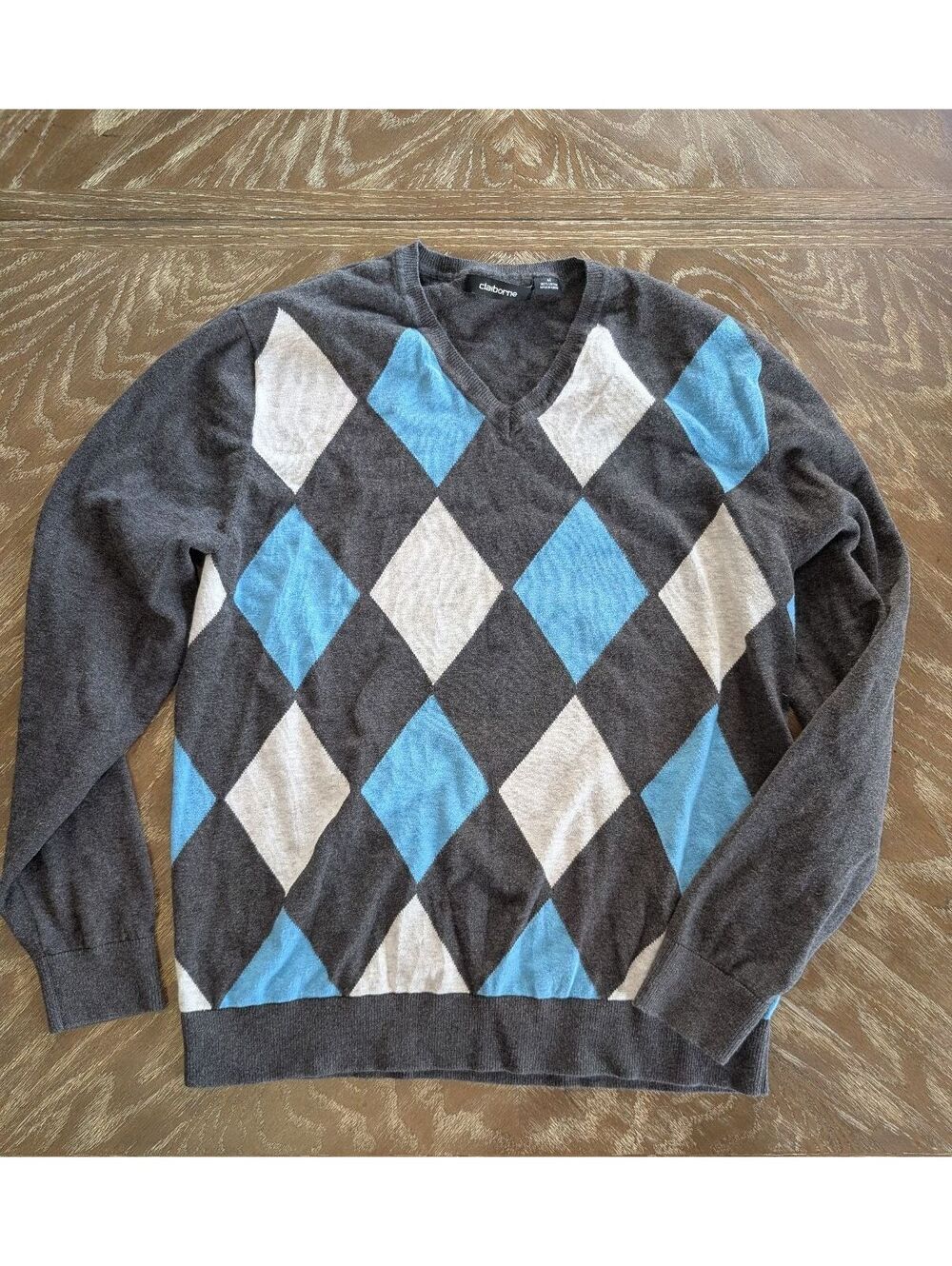 Claiborne Y2K V-neck argyle sweater